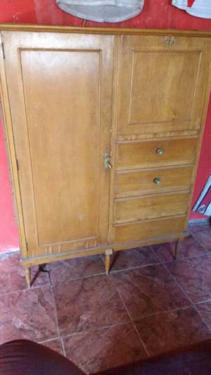 Vendo mueble con cerradura y llave