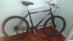 Bicicleta mountain bike