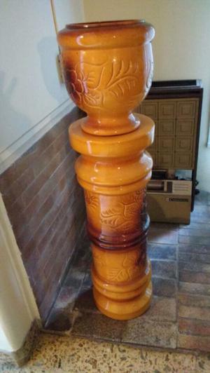 Antiguo portamaceta en cerámica esmaltada