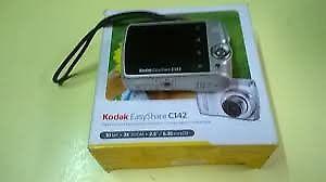 Camara Kodak C142 En Caja Original +tarjeta de 512 mb