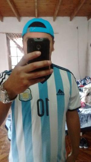 Camiseta de Messi de Argentina talle L
