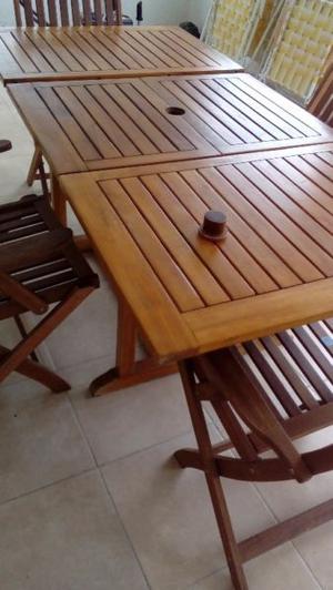 Mesa plegable de madera con 4 sillas