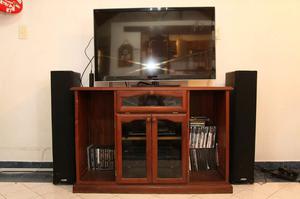 Mueble para tv-audio y vídeo. Impecable