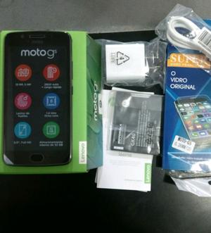 Vendo Nuevo Moto G5 32gb libre con funda