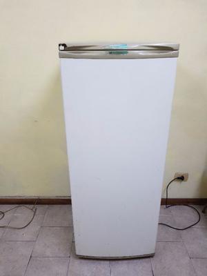 Vendo heladera White Westinghouse