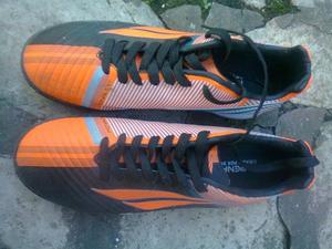 Botines Penalty talle 40