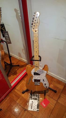 Increible Guitarra Telecaster Fender Thinline 72 Classic