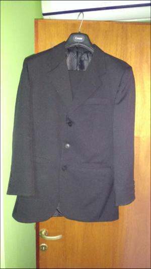 Vendo traje para egresados