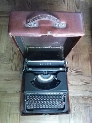 Máquina de escribir OLIVETTI