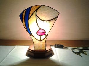 Muy original lámpara, vitraux,diseño Tiffany,vidrios