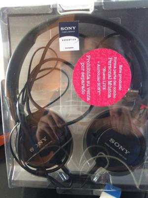 Auriculares Sony.