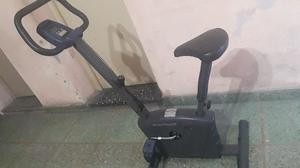 Bicicleta fija SUNTRACK 100, regulador de fuerza, reloj