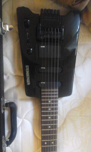 Steinberger, impecable sin detalles. Microfonos EMG. Incluye