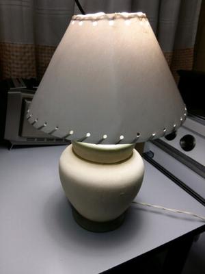 Velador con lampara