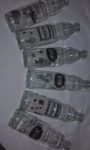 Botellas con calcos vitrificables para agua y jugo