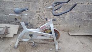 bicicleta spinnig marca semikon usada
