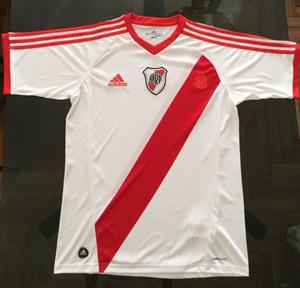 Camiseta de River Plate Usada Niño Talle: 16A Agregar a