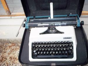 Máquina de escribir PORTÁTIL ERIKA.