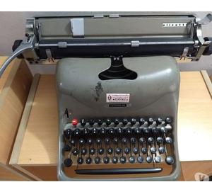 Vendo máquina de escribir Olivetti