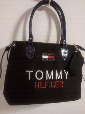 Cartera tommy nueva