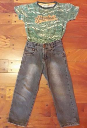 Jeans marca Tiza talle 4 y remera de algodón talle 4