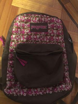 Mochila Jansport usada