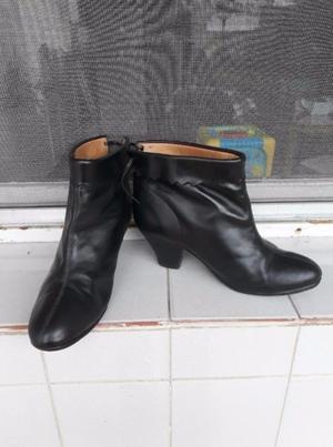 Vendo 1 par de botas