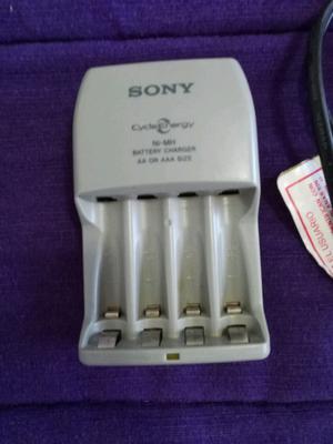 Cargador de pilas SONY