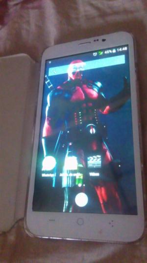 Celular pantalla 10 titan