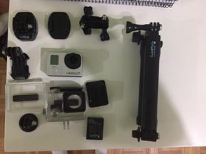 GoPro Hero 3+ silver edition con accesorios originales