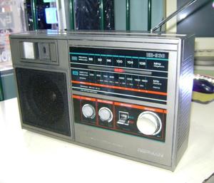RADIO AM/FM "REPMAN", Mod. HR-930 - IMPECABLE