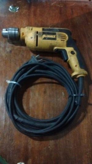 Taladro-percutor Dewalt dwd024-ar