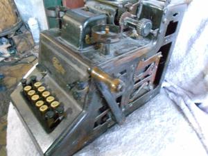 Antigua máquina de calcular U.S.A