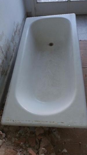 BAÑERA DE HIERRO FUNDIDO