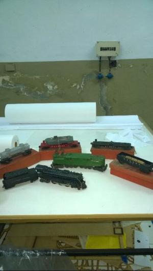 Tren Lionel con 2 locomotoras y 5 vagones