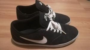 Vendo zapatillas talle 41. Nike