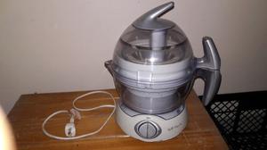 Extractor de jugo Top House.