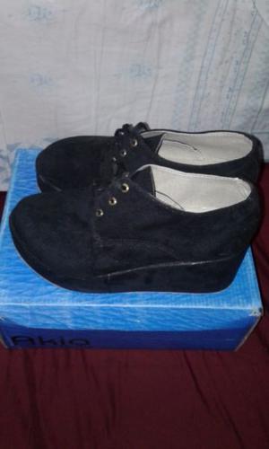 VENDO BOTAS A $120 NUEVAS