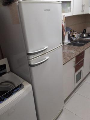 Heladera con freezer Patrik. Venta por mudanza. Escucho