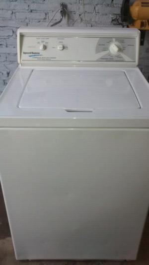 4 lavadoras comerciales speed Queen de 10,5 kg