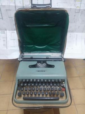 Máquina de escribir Letera 22 de Olivetti