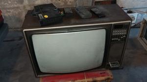 Televisor vintage antiguo
