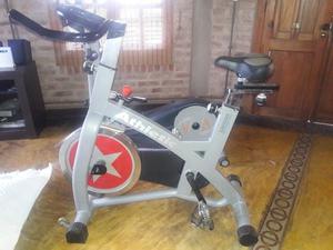 Vendo bicicleta fija ATHLETIC professional 