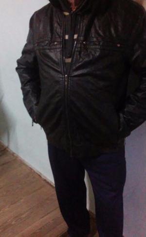 CAMPERA DE CUERO DE HOMBRE XL HERMOSA