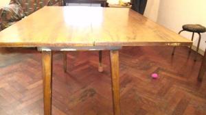 Mesa plegable de madera