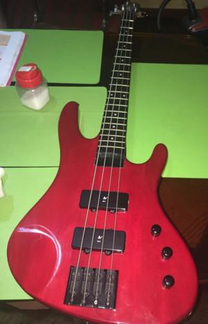 Bajo Washburn impecable!