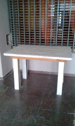 Mesa rústica madera sólida