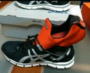 Vendo zapatillas Asics n 42,5 nuevas originales