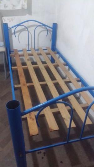 Cama de madera