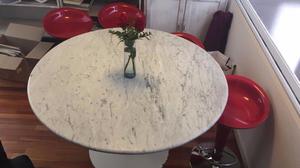 Mesa Tulip Saarinen 120cm de diametro marmol carrera